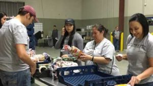 El Paso Del Norte food bank volunteers